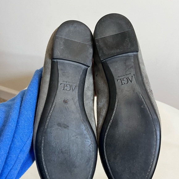 AGL Attilio Giusti Leombruni Mist Gray Suede Studded Grommet Ballet Flat sz 8.5 - Picture 4 of 12